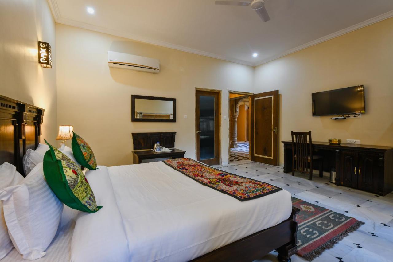 ג'איסלמר Hotel Dev Garh מראה חיצוני תמונה